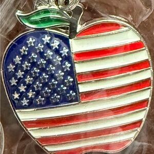 Patriotic New York Apple keychain